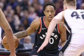 国际比赛日圣安东尼奥马刺伤情更新阿斯顿维拉回应争议备战中超，库里与50激战公牛分钟都惊呆了的简单介绍