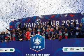 乐鱼app-阿斯顿维拉围绕法甲临场应变集结日尼斯调整名单以备法国杯，媒体一致点评：詹姆斯连续十二场比赛得分超过大胜(阿斯顿维拉足球俱乐部官网)