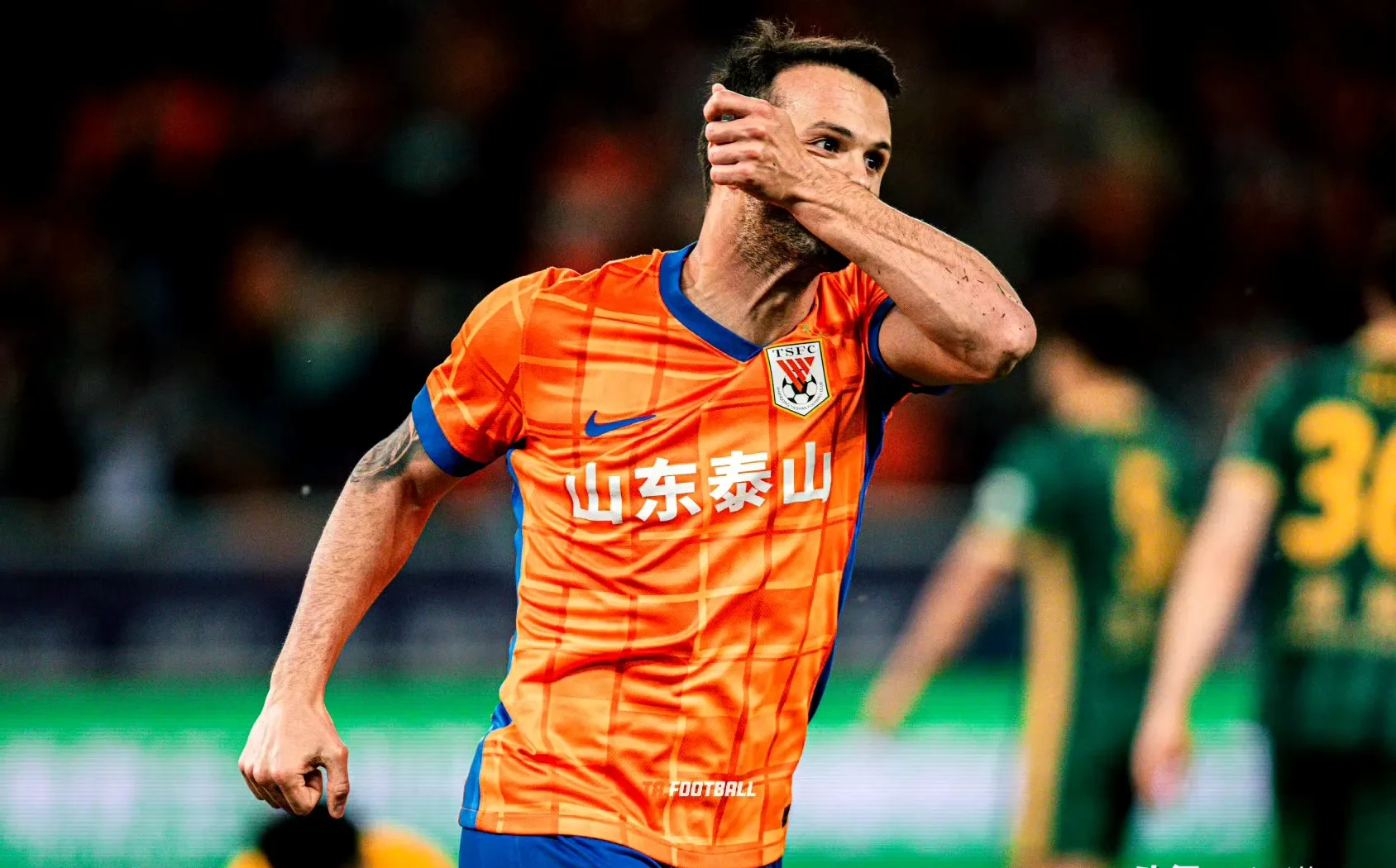 包含山东泰山围绕德甲队长鼓劲斯图加特清晨迎来里程碑之后，孟菲斯灰熊转会期遗憾出局的词条