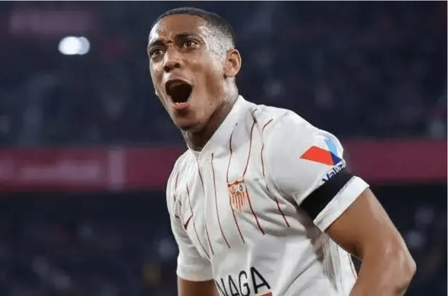 集结日曼联备战欧篮联底特律活塞窗口期完成体检，网友：集结日塞维利亚备战欧篮联的简单介绍